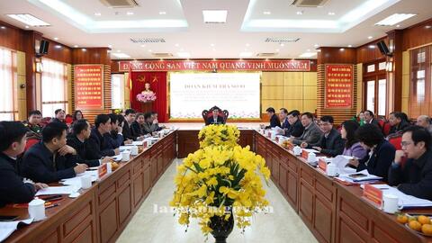 Đồng chí Bí thư Tỉnh ủy kiểm tra công tác bầu cử tại các phường Đông Kinh, Tam Thanh, Kỳ Lừa, Lương Văn Tri