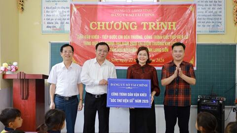Chương trình “Dân vận khéo - Tiếp bước em đến trường” và tặng quà Trung thu tại xã Châu Sơn, tỉnh Lạng Sơn