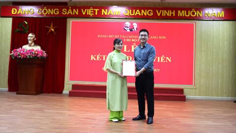 Chi bộ I, Đảng bộ Sở Tài chính tổ chức Lễ Kết nạp Đảng viên mới