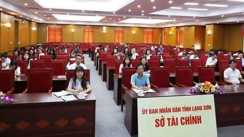 Sở Tài chính tổ chức điểm cầu trực tuyến Hội nghị nghiên cứu, học tập, quán triệt và triển khai thực hiện Nghị quyết Hội nghị lần thứ tư Ban Chấp hành Trung ương Đảng khóa XIV