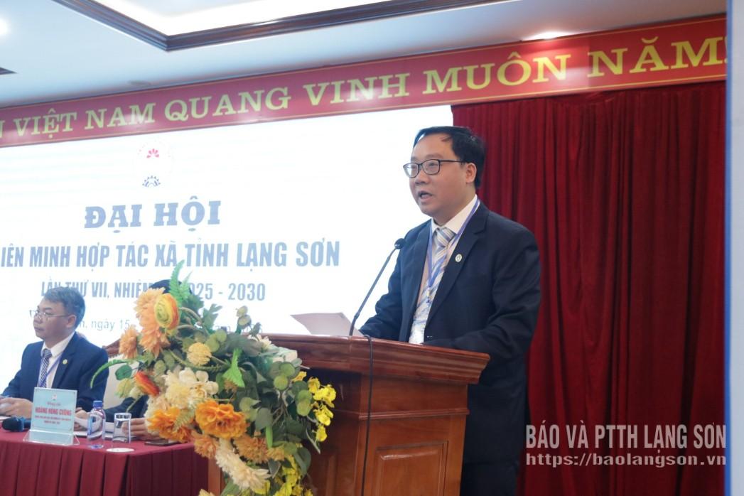 Đồng chí Chủ tịch Liên minh HTX tỉnh phát biểu tại đại hội