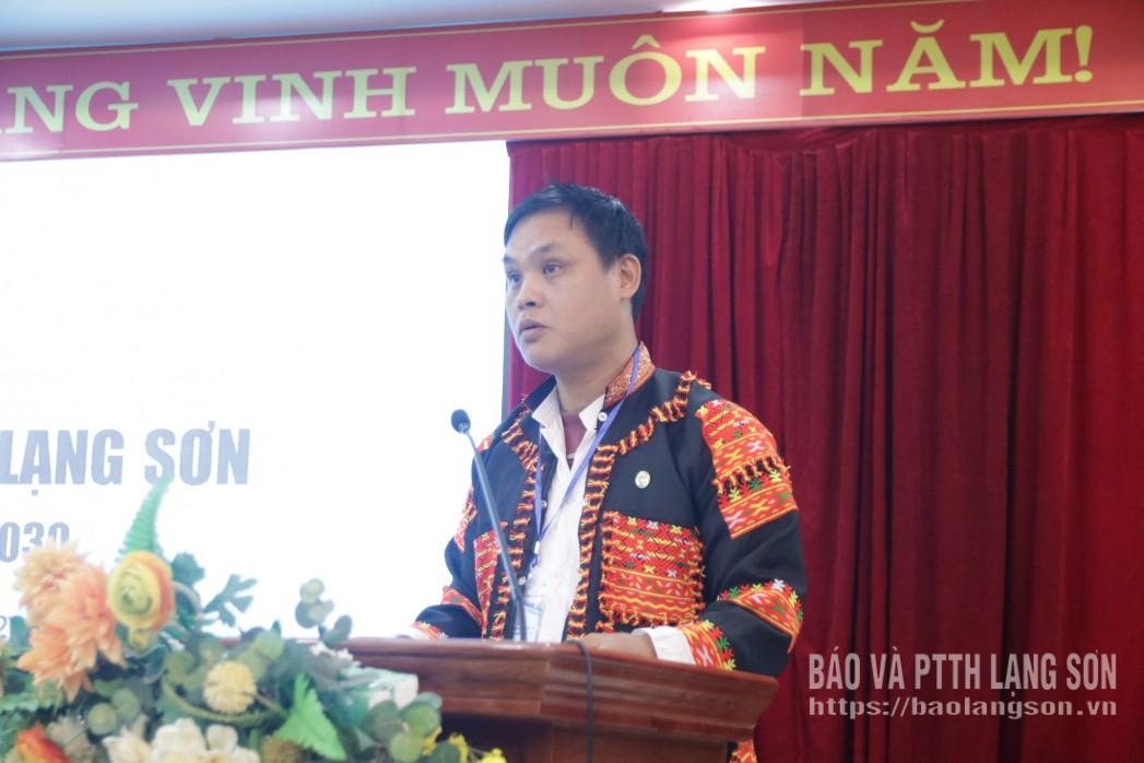 Đại diện HTX phát biểu tham luận tại đại hội